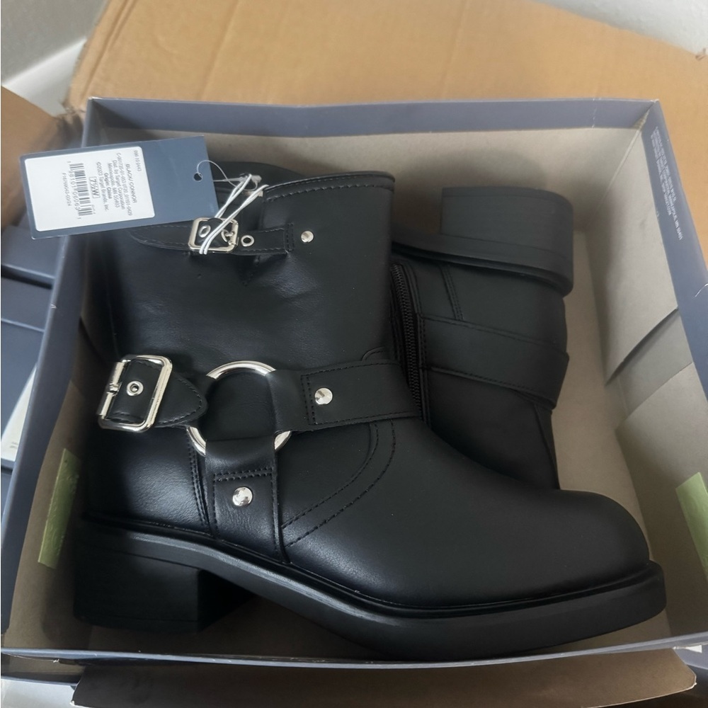 Universal Thread Black Moto Boots with Silver Accents